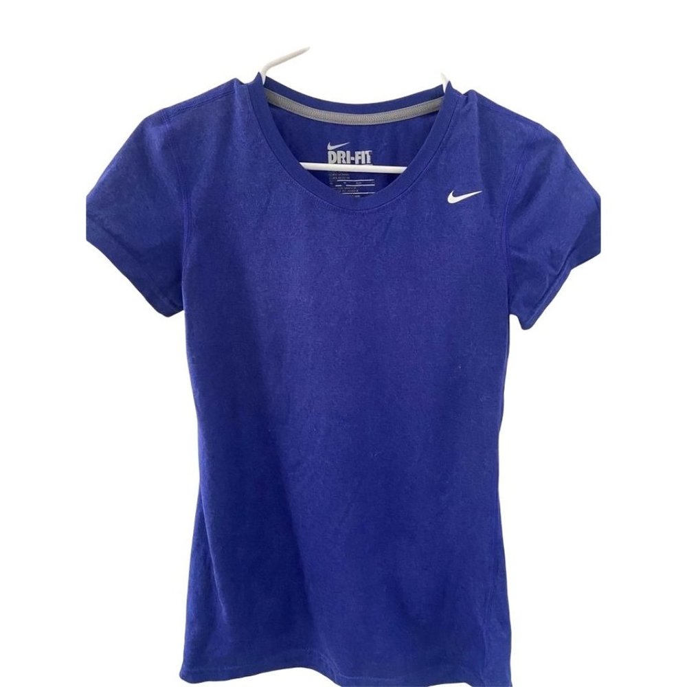 Women’s XS DriFIT Nike top